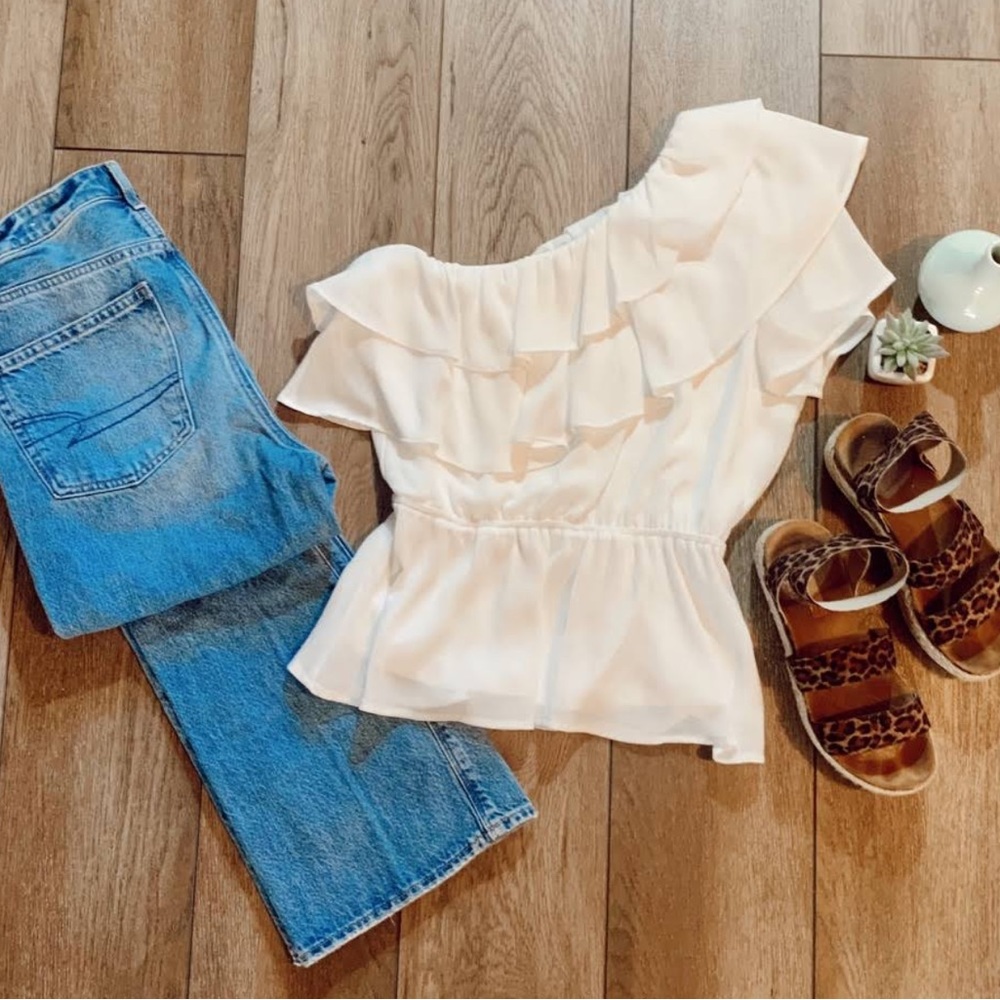Promesa one should ruffle top